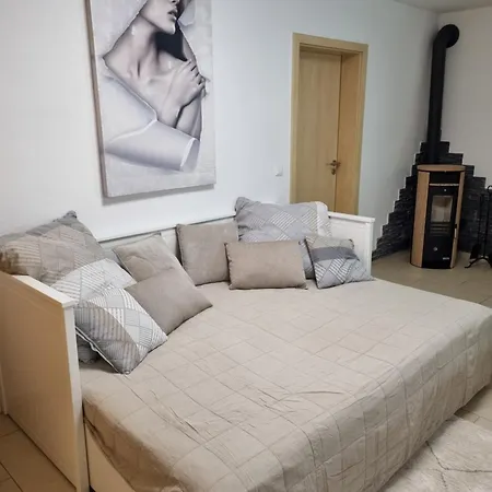 Apartment Im Untergeschoss